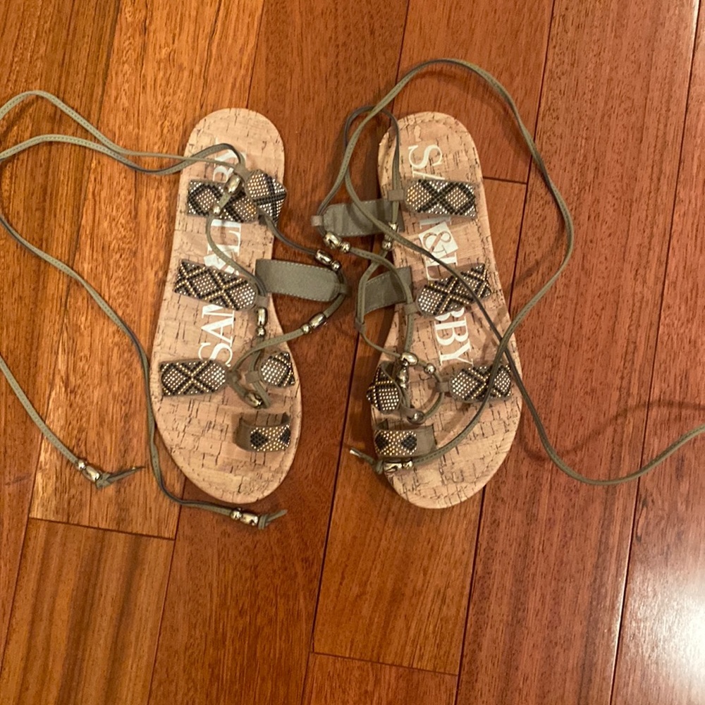 Sandal